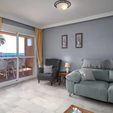 Апартаменты Fantastic Beachfront Эстепона