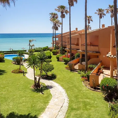 Fantastic Beachfront Апартаменты *